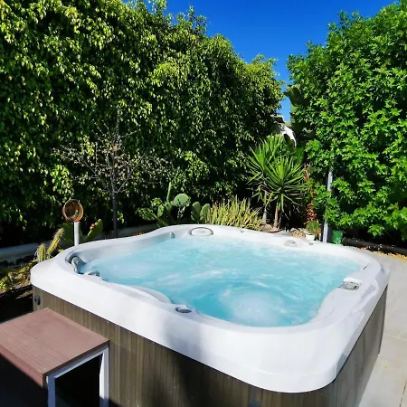 Bungalow Solycan 35 With Hot Tub By Pride Properties Gc * San Bartolomé